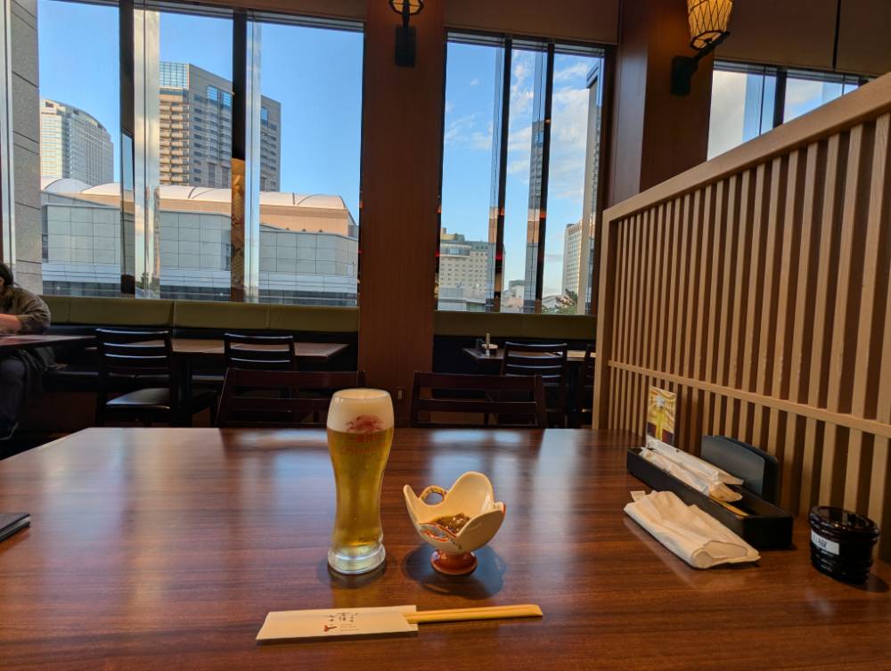 ビールとホタルイカの沖漬け